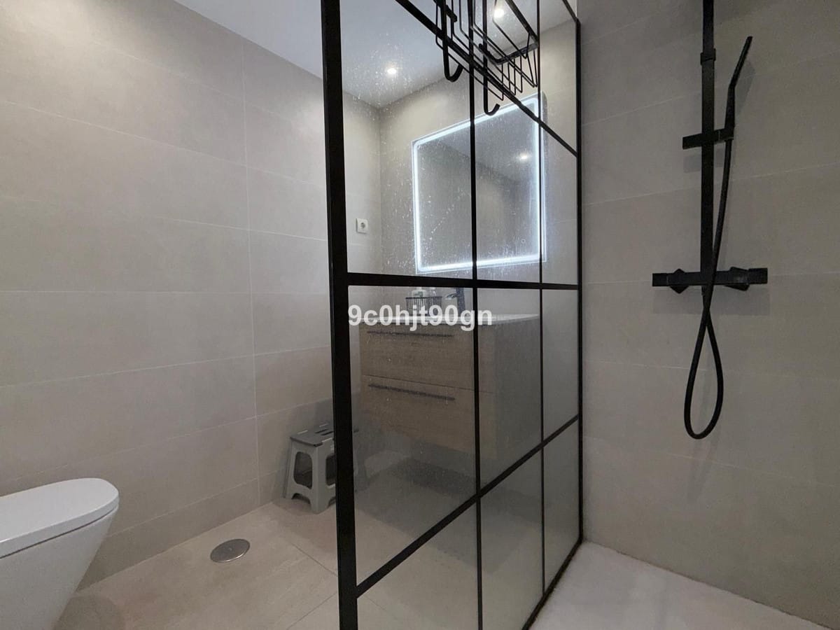 Drie-slaapkamer appartement in Elviria in Elviria - foto 19