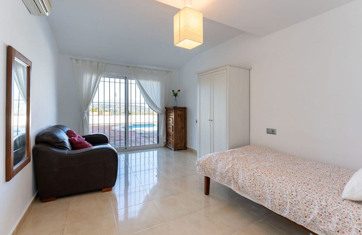 9-slaapkamer villa met drie wooneenheden in Alhaurín el Grande in Alhaurín el Grande - foto 16