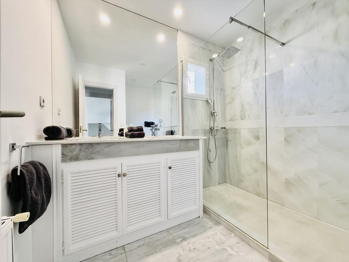 4-slaapkamer villa in Guadalmina Baja, Casasola-ontwikkeling in Guadalmina Baja - foto 15