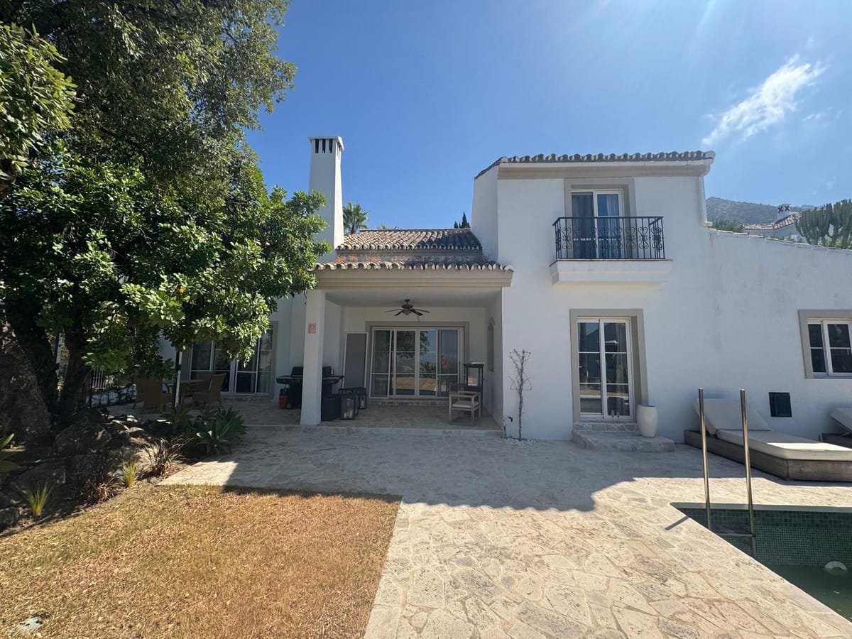 3-slaapkamer villa in Istán met panoramisch uitzicht in Sierra Blanca Country Club in Istán - foto 5