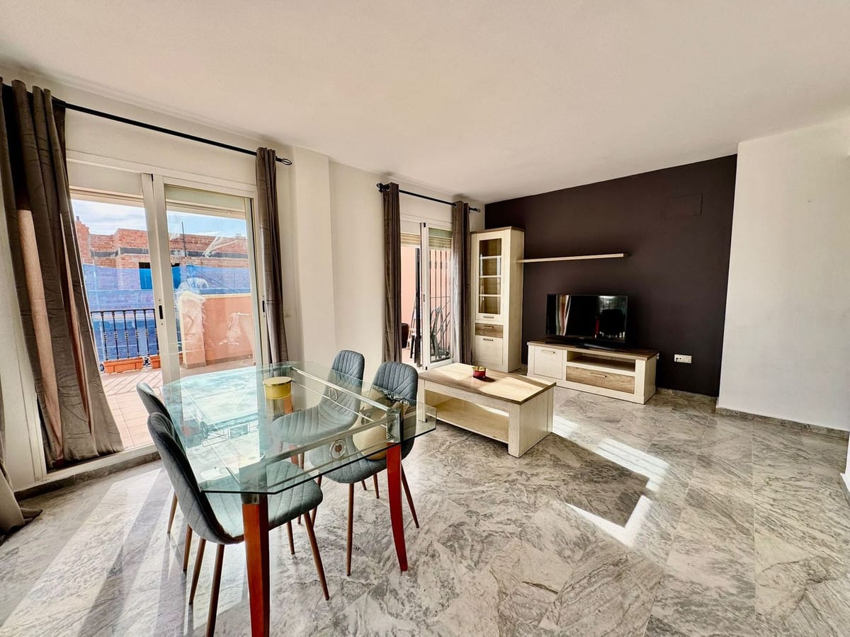 Penthouse met groot terras en open uitzicht in Las Lagunas — 1 slaapkamer in Las Lagunas - foto 5