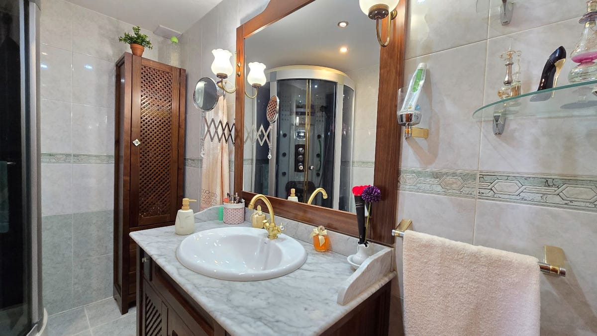 Stadswoning met 4 slaapkamers in Málaga in Málaga - foto 11