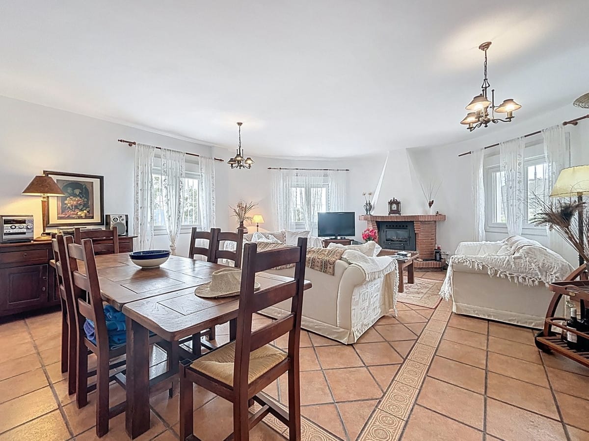 Villa met 3 slaapkamers in Canillas de Albaida — R5153134 in Canillas de Albaida - foto 10