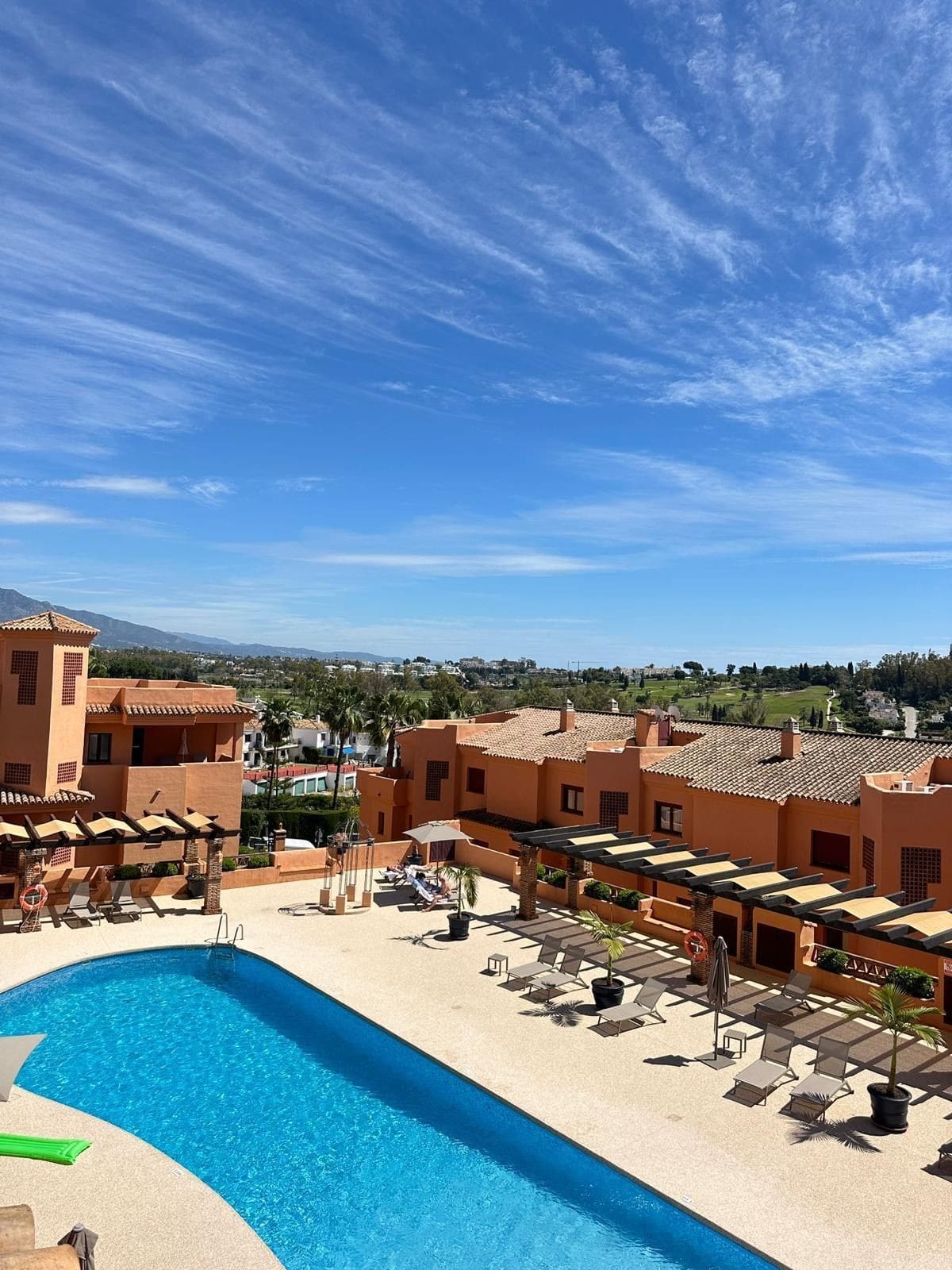 Drie-slaapkamer penthouse in El Paraiso in El Paraiso - foto 4