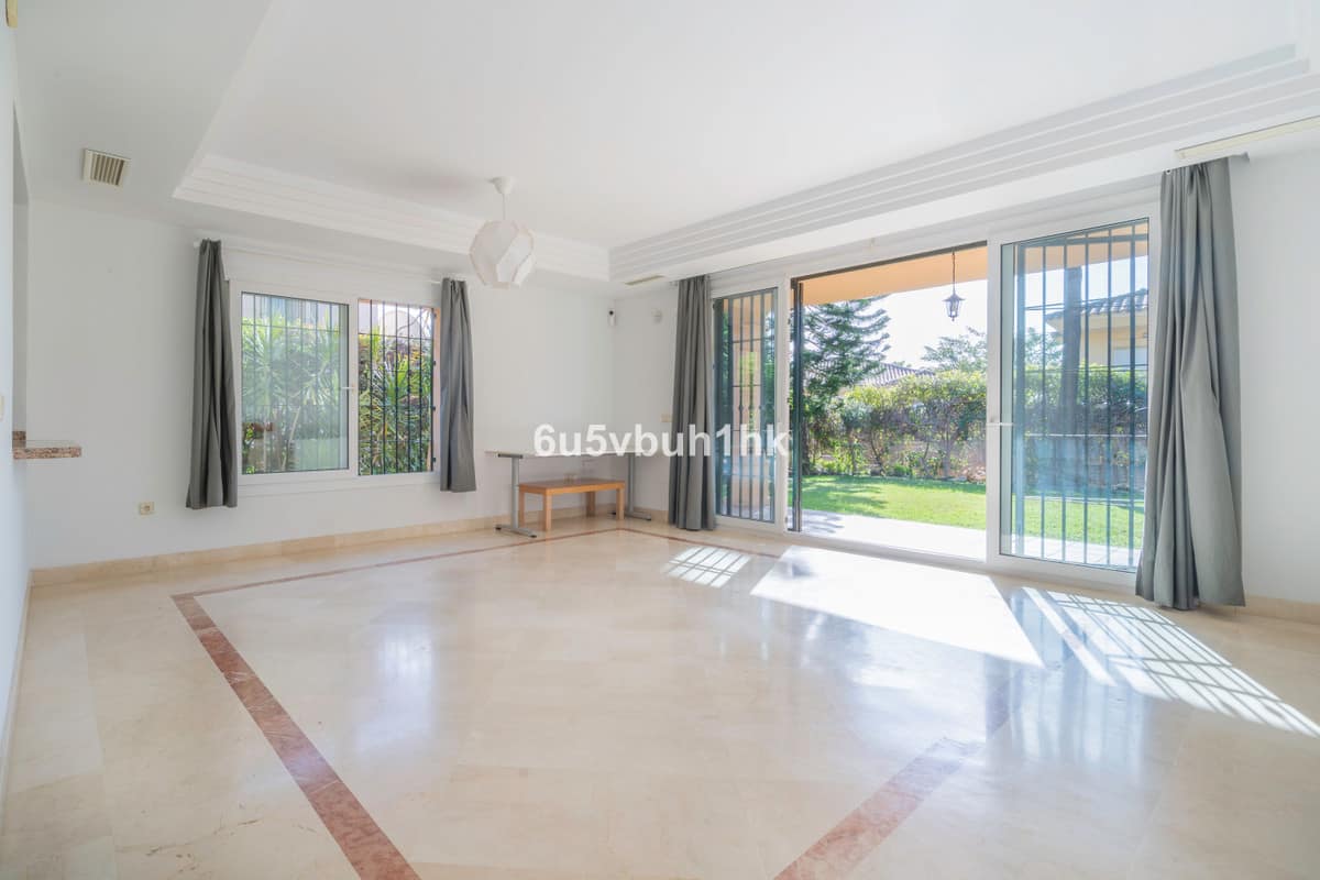 Drie-slaapkamer villa in Riviera del Sol in Riviera del Sol - foto 8