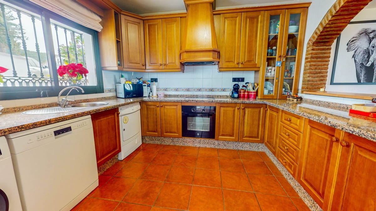 Villa met 4 slaapkamers in Benahavís in Benahavís - foto 6