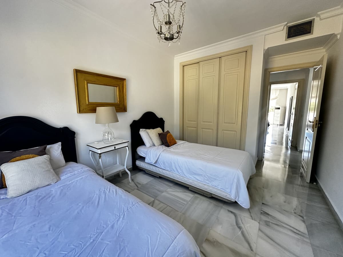 Appartement met 2 slaapkamers in Nueva Andalucía in Nueva Andalucía - foto 4