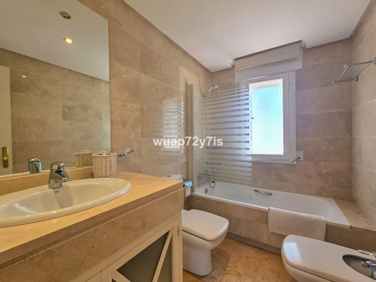 2 bedroom Apartment in Nueva Andalucía in Nueva Andalucía - foto 9