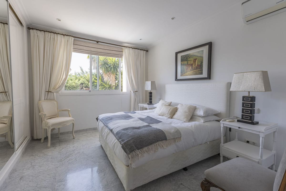 Luxe villa met 5 slaapkamers in Los Monteros Playa in Los Monteros - foto 19