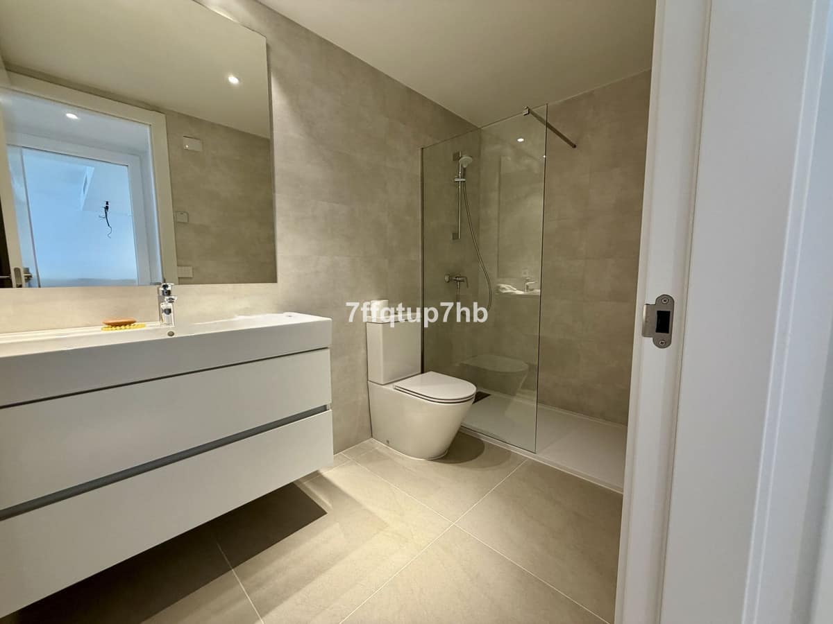 Appartement met twee slaapkamers in Estepona met 34 m² terras en zeezicht in Estepona - foto 10