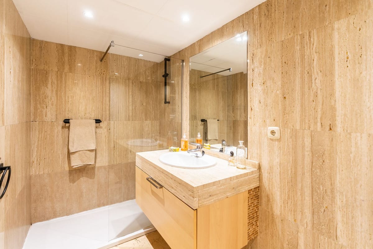 Ruim 1-slaapkamer appartement met zeezicht – Elviria, Marbella in Elviria - foto 6