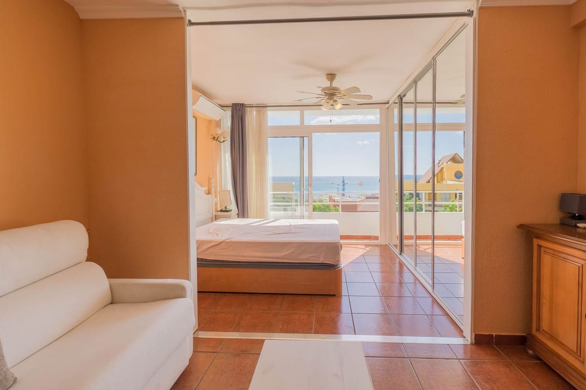 1 bedroom Apartment in Torremolinos in Torremolinos - foto 4