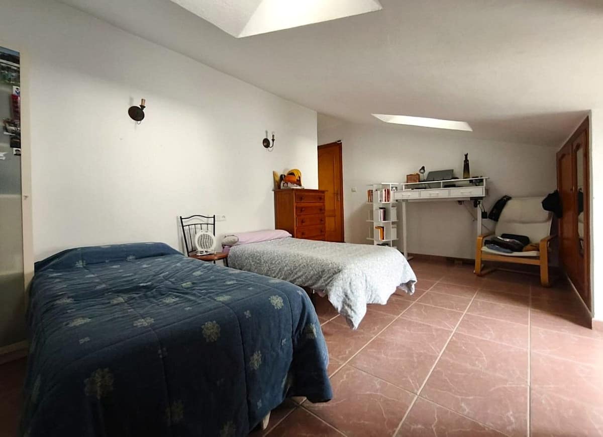 Drie-slaapkamer appartement in Estepona in Estepona - foto 9
