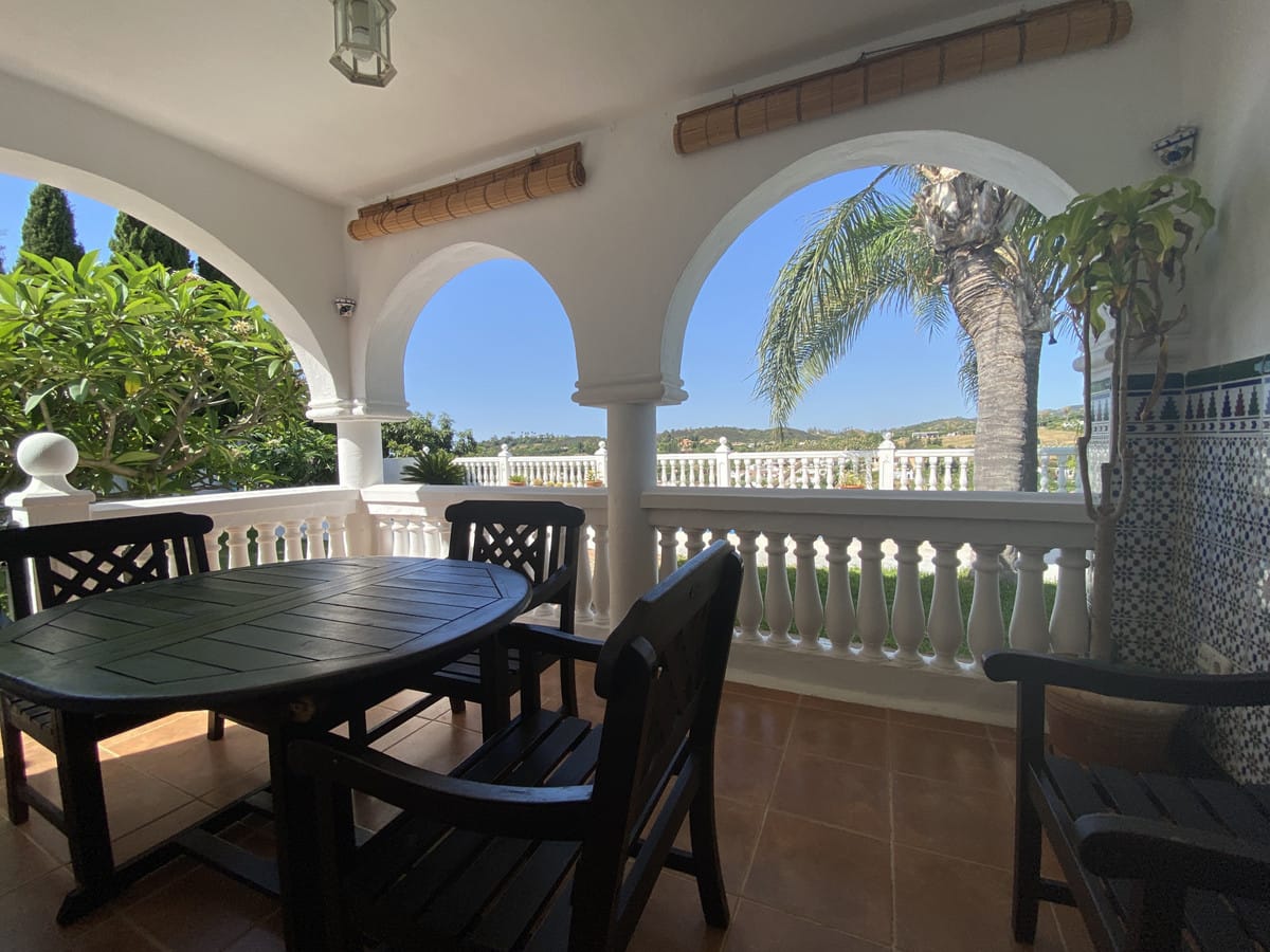 Finca met 3 slaapkamers in El Velerín (Estepona) in Estepona - foto 6