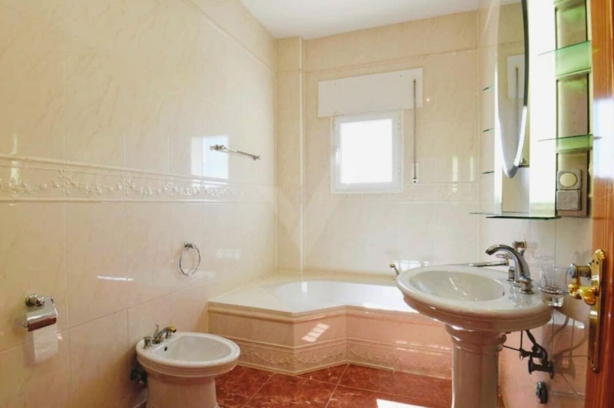 4-slaapkamer villa in Sayalonga met panoramisch uitzicht in Sayalonga - foto 19