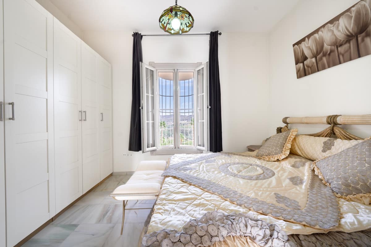 Finca met 4 slaapkamers in Pizarra in Pizarra - foto 3