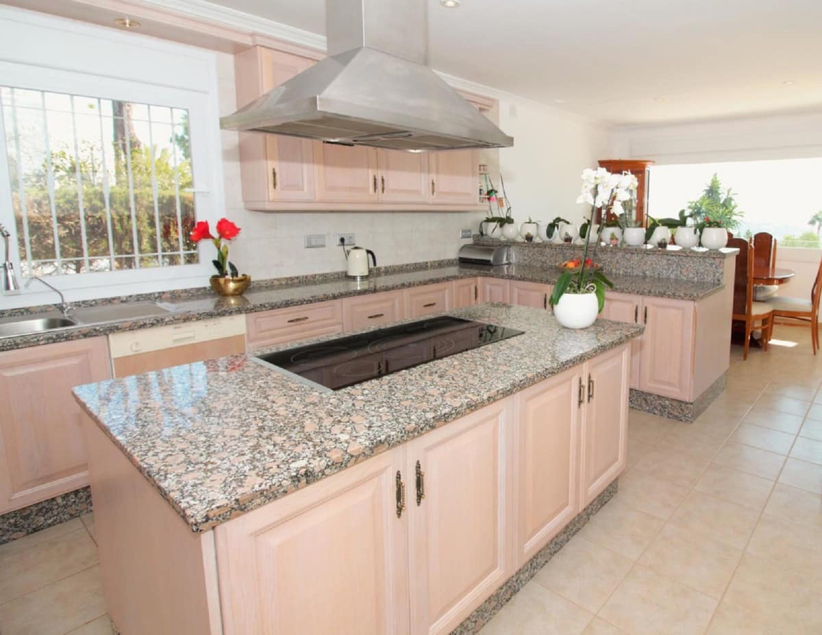 Villa in El Paraiso met 10 slaapkamers en panoramisch uitzicht in El Paraiso - foto 15