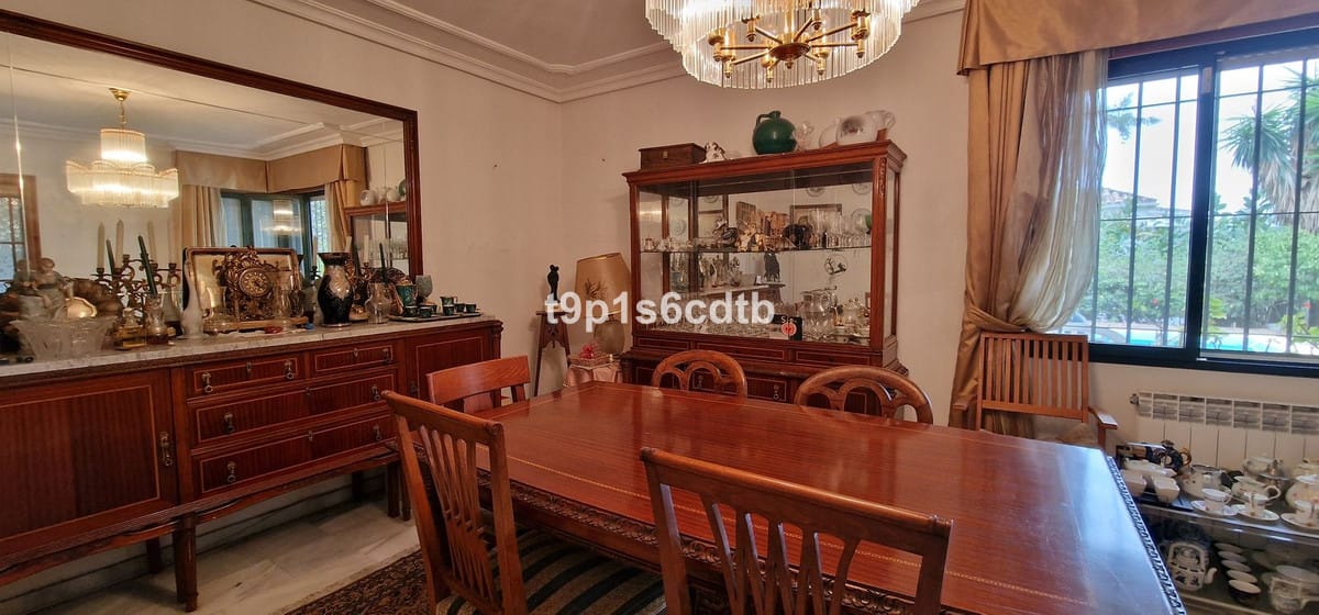 Vijf-slaapkamer villa in Marbella met panoramische zee- en bergzicht in Marbella - foto 12