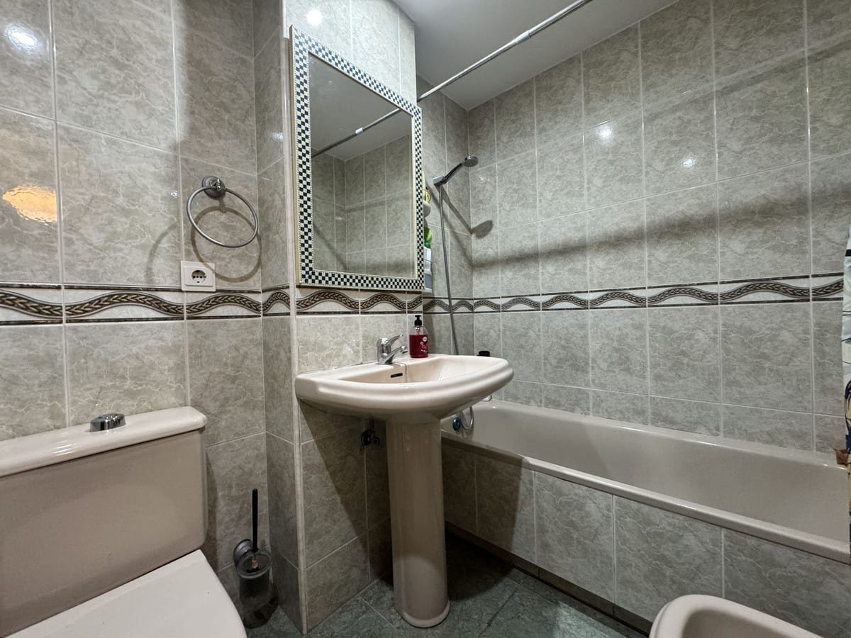 Drie-slaapkamerappartement in Estepona in Estepona - foto 17
