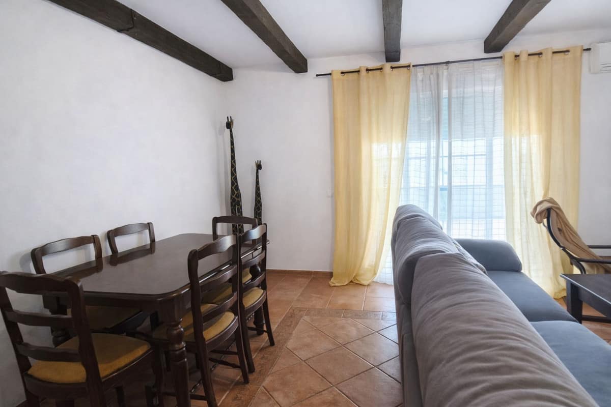 Rijwoning in rustieke stijl met 3 slaapkamers in San Roque in San Roque - foto 7