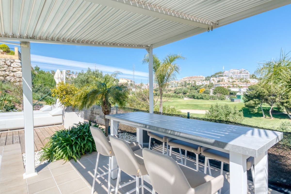 Drie slaapkamers villa direct aan de golfbaan in Riviera del Sol in Riviera del Sol - foto 7