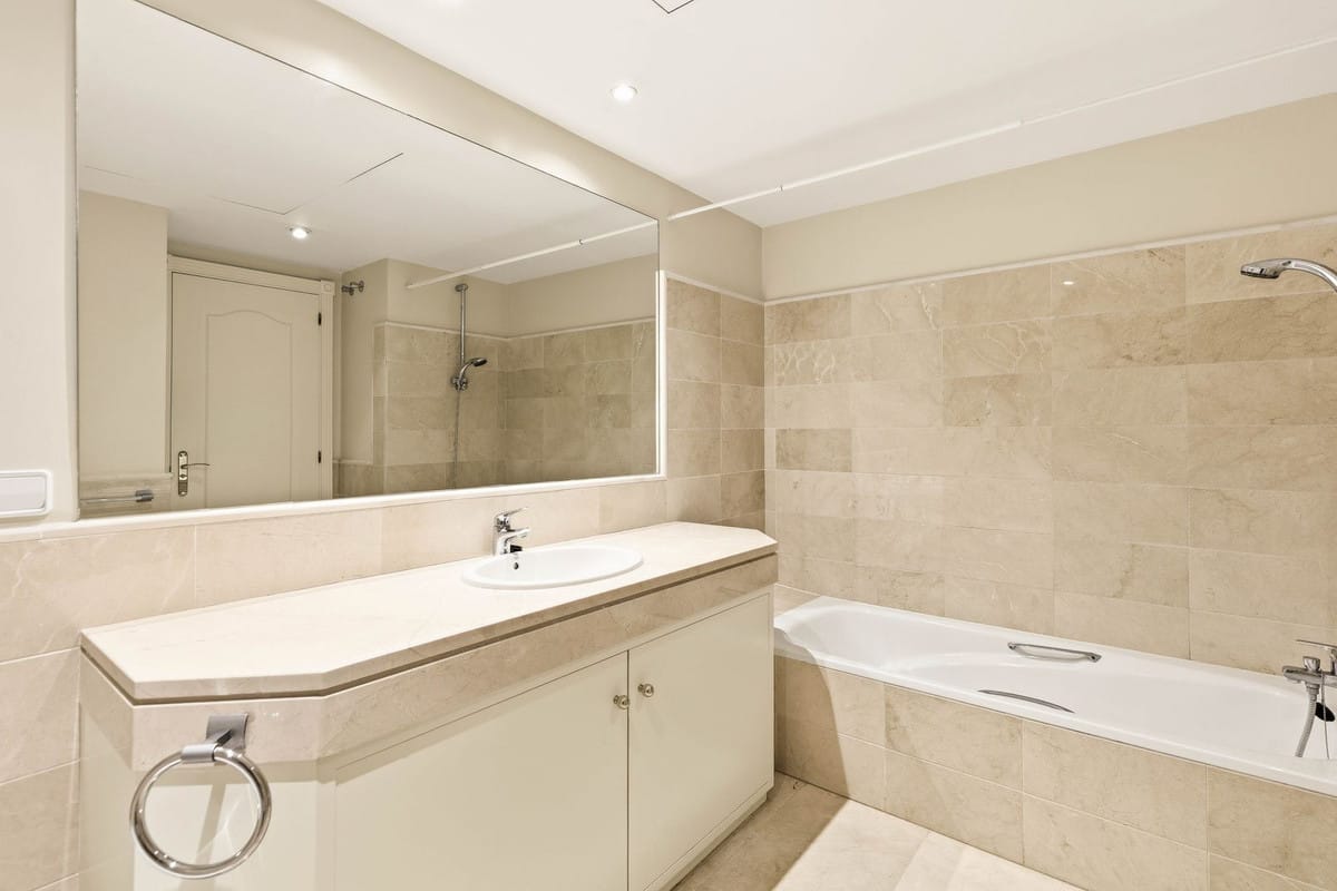 4-slaapkamer penthouse duplex in Los Arqueros Golf & Country Club, Benahavís in Los Arqueros - foto 14