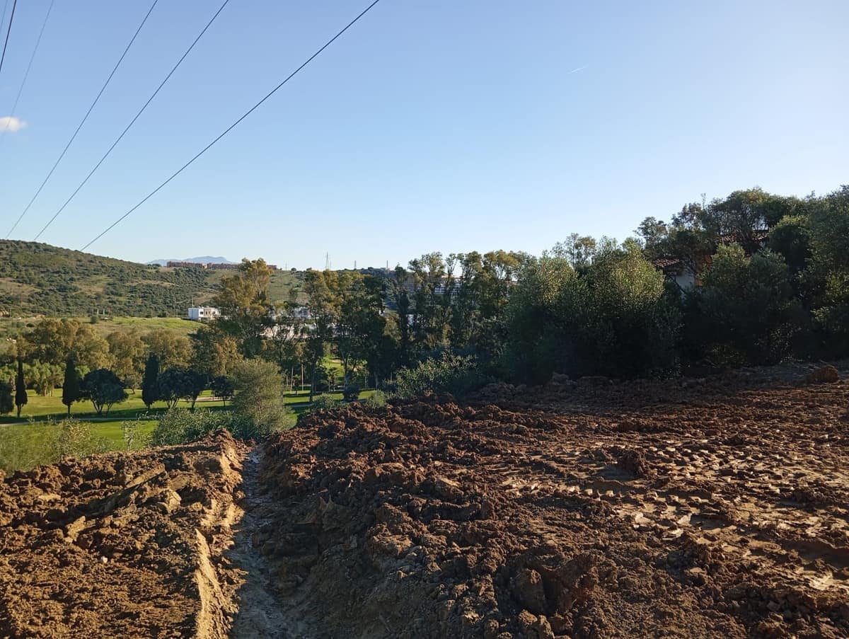 Direct aan de golfbaan: villa in Estepona met 4 slaapkamers en 190 m² gebouwd in Estepona - foto 2