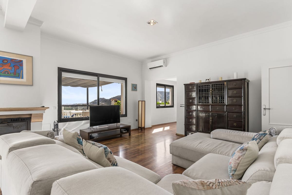 4-slaapkamer villa in Istán met panoramisch uitzicht in Istán - foto 7