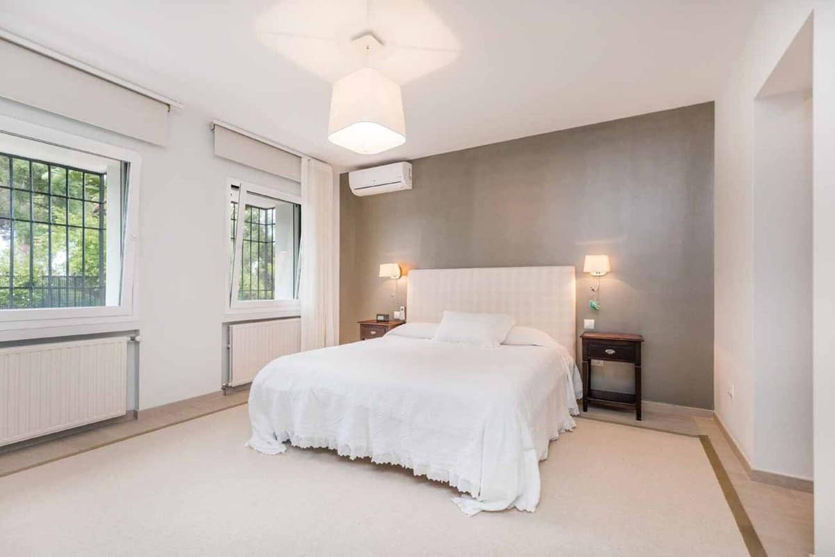 Ruime villa aan de golfbaan (frontline) te koop in Río Real, Marbella in Río Real - foto 19