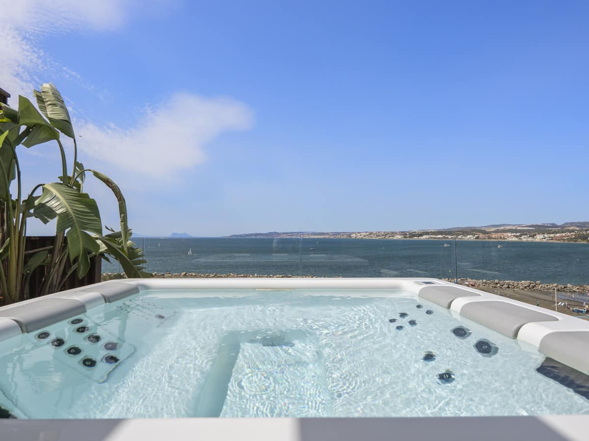 2 bedroom Apartment in Estepona in Estepona - foto 4