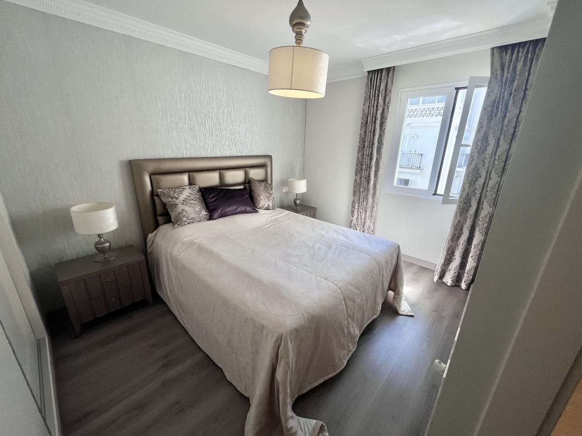 Appartement met 2 slaapkamers in Puerto Banús, 1e lijn aan zee in Puerto Banús - foto 8