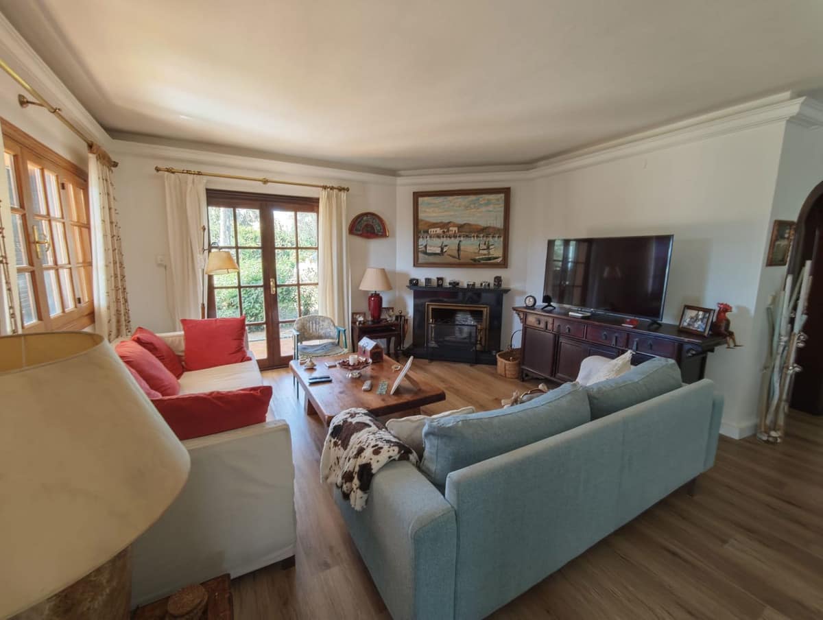 4-slaapkamer villa direct aan de golfbaan in San Luis de Sabinillas, Málaga in San Luis de Sabinillas - foto 8