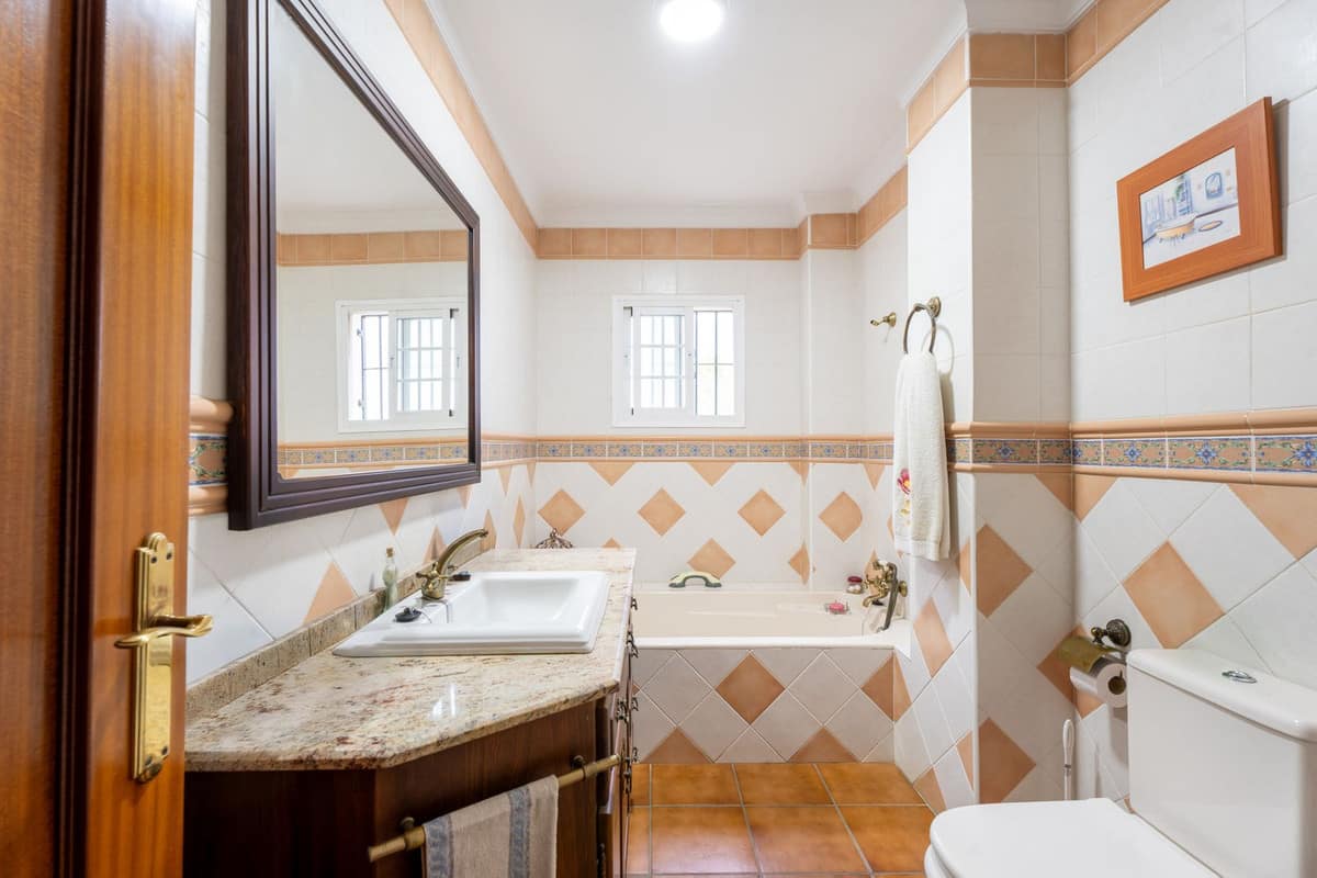 7-slaapkamer villa in Estepona, Málaga – 236 m² gebouwd in Estepona - foto 15