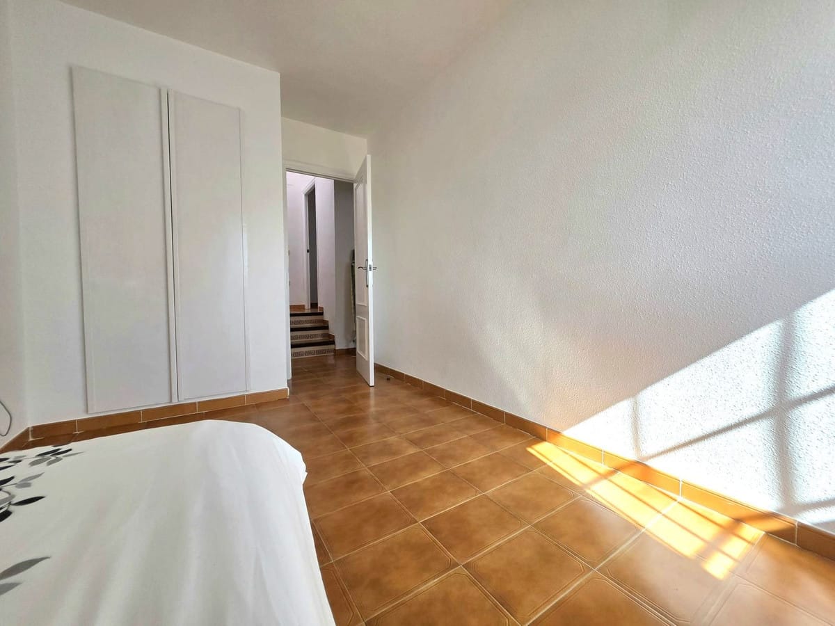 Drie-slaapkamer tussenwoning in Casares Playa in Casares Playa - foto 18