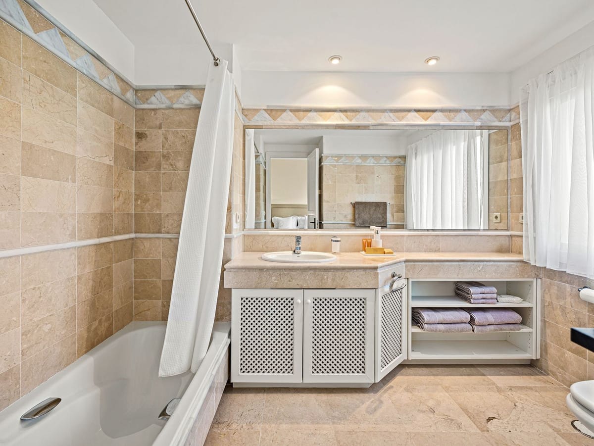 Drie-slaapkamer appartement in Elviria Hills in Elviria - foto 15