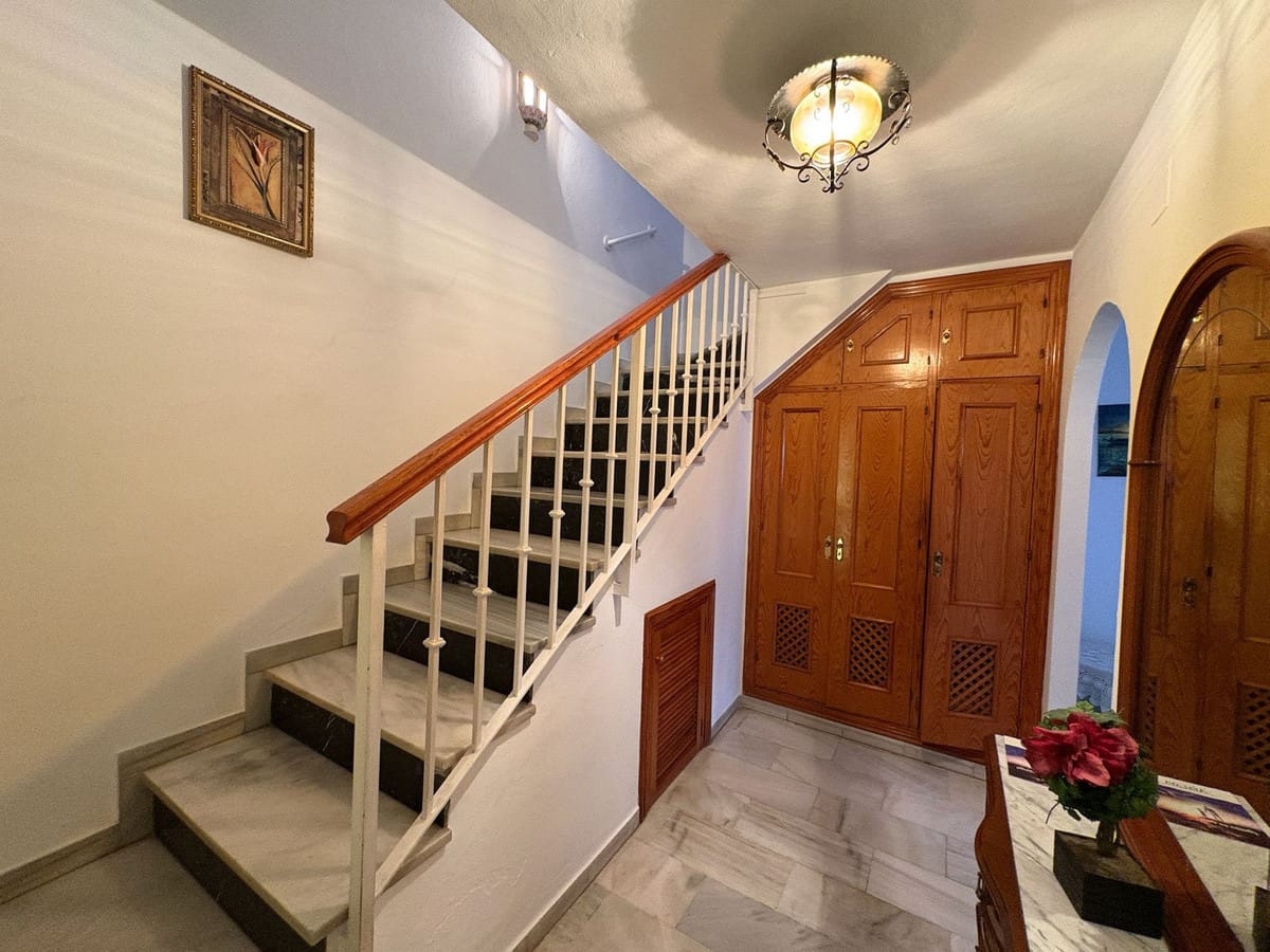 Rijtjeshuis met 5 slaapkamers in Estepona in Estepona - foto 11