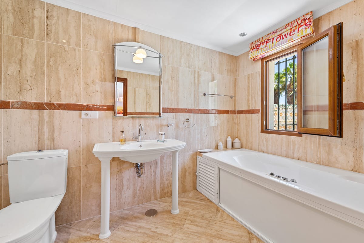 6-slaapkamer villa aan zee in Estepona in Estepona - foto 17