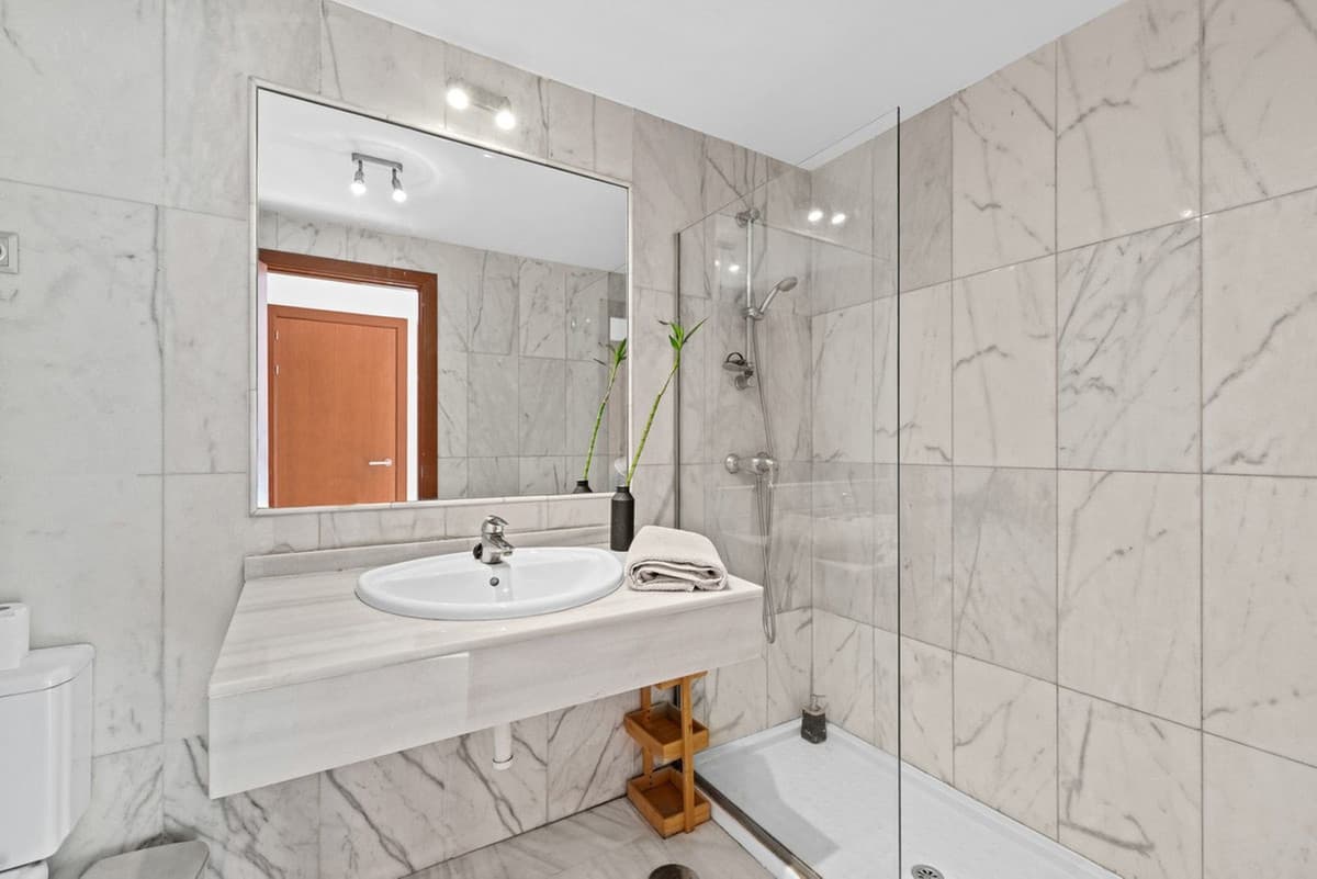 3-slaapkamer penthouse duplex met zeezicht in Benahavís in Benahavís - foto 9