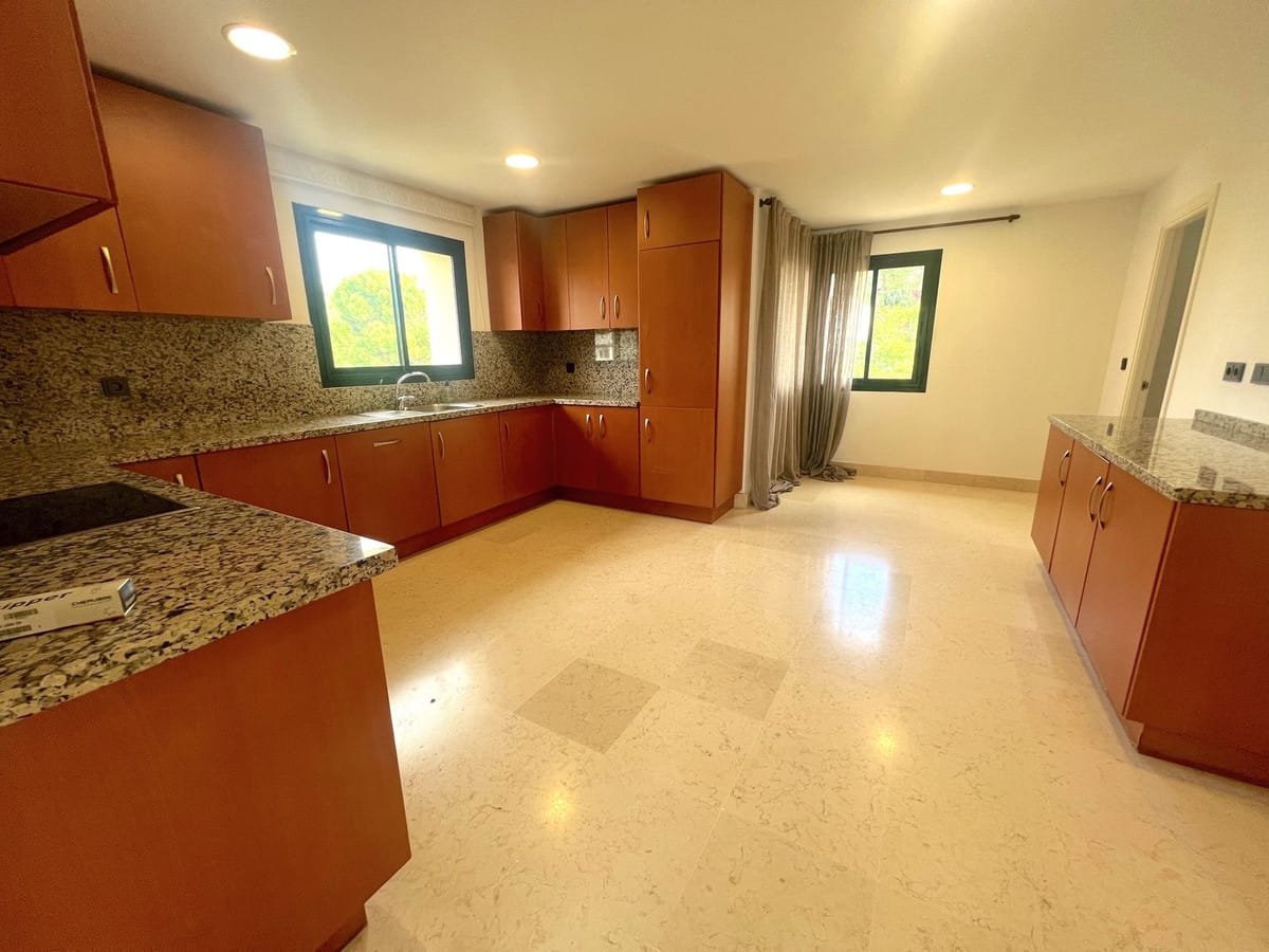 Spectaculair duplex-penthouse in Capanes del Golf, Benahavís in Benahavís - foto 7