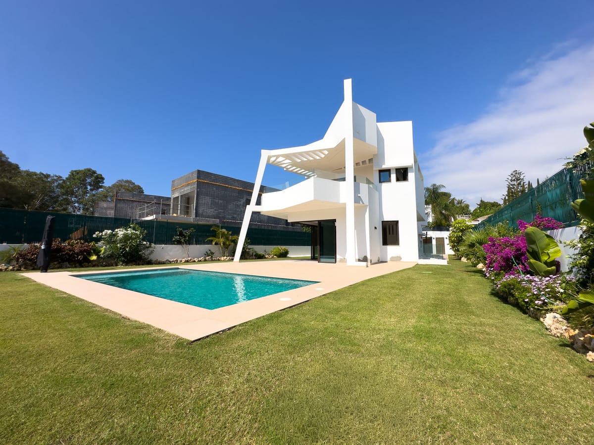 4 bedroom House in Estepona in Estepona - foto 4
