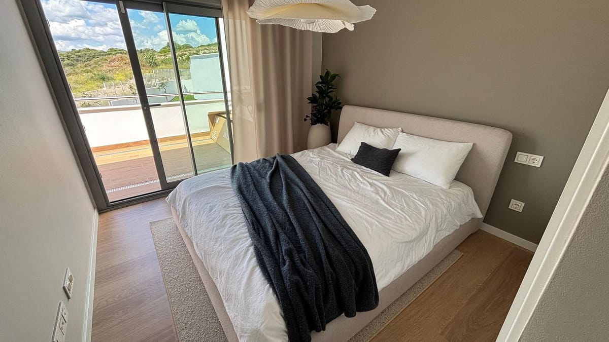 Twee-slaapkamer appartement te koop in Estepona in Estepona - foto 17