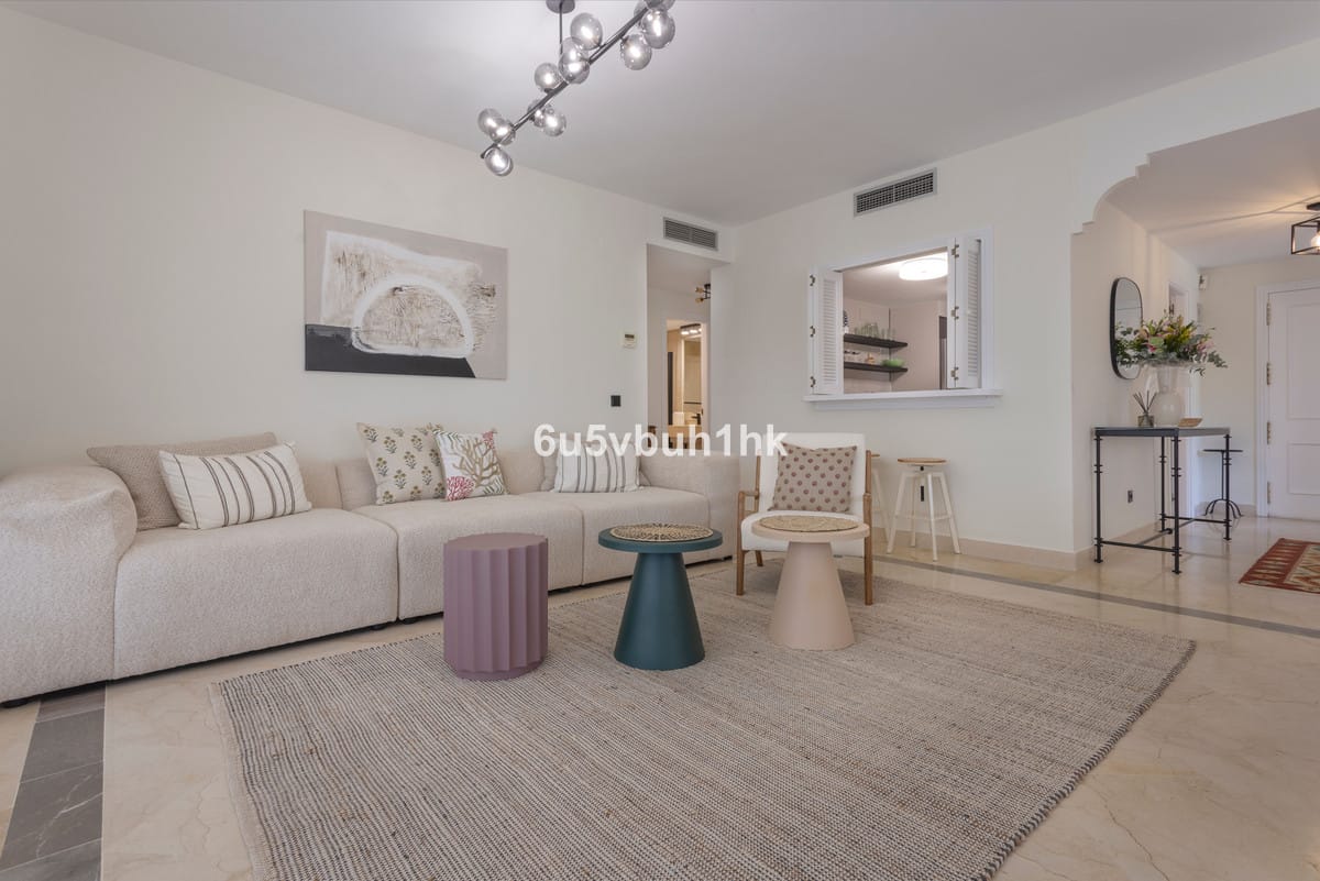 Drie-slaapkamer appartement in Estepona in Estepona - foto 3