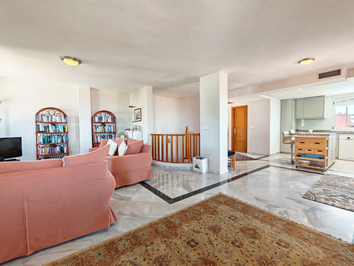 Duplex-appartement met 3 slaapkamers in Marbella in Marbella - foto 6