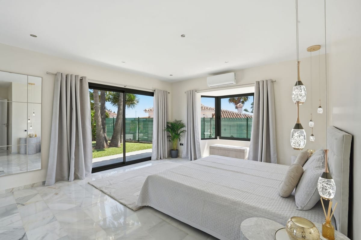 4-slaapkamer villa in El Chaparral, Málaga in El Chaparral - foto 10