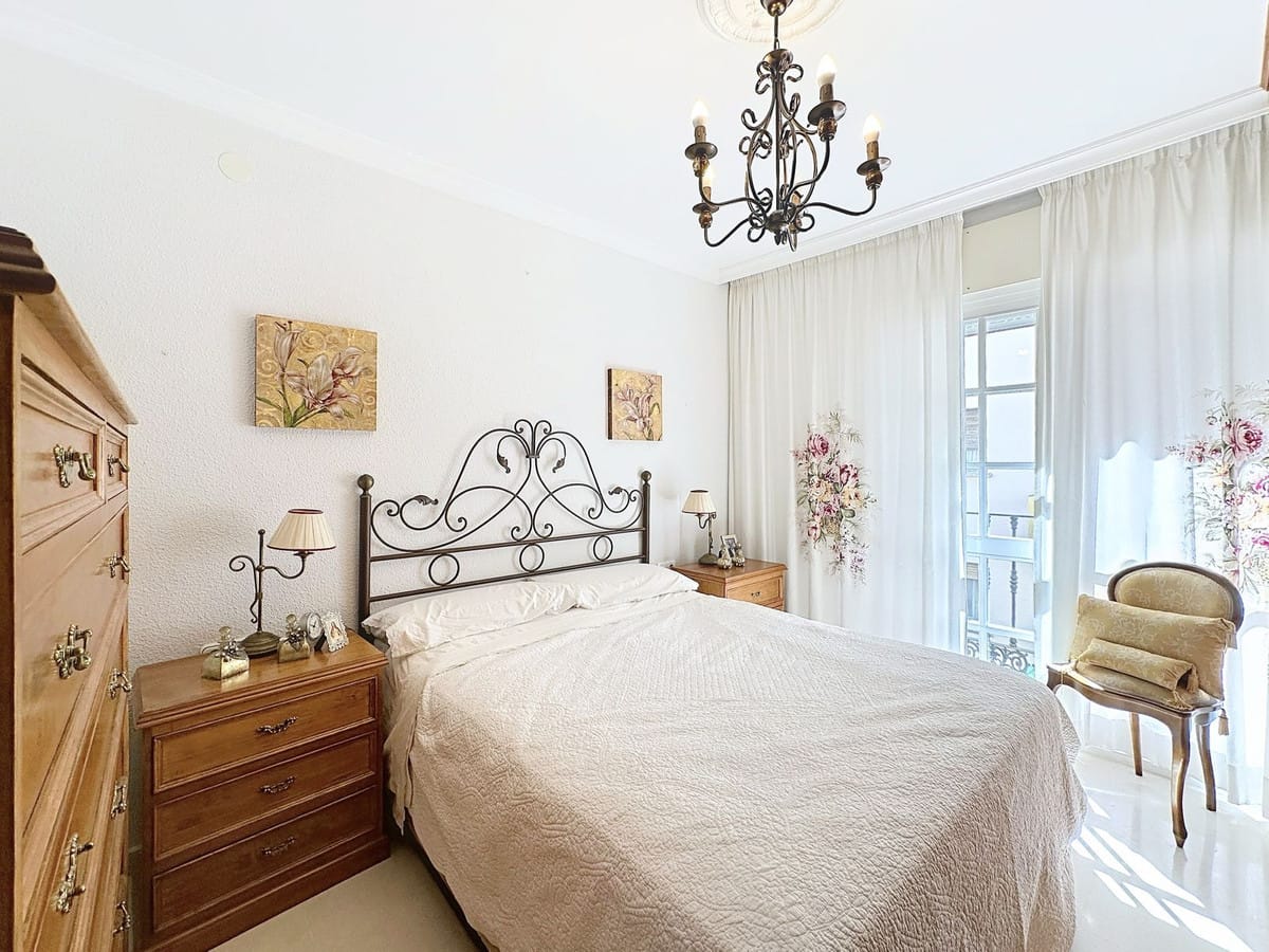 Drie-slaapkamerappartement in Estepona in Estepona - foto 12