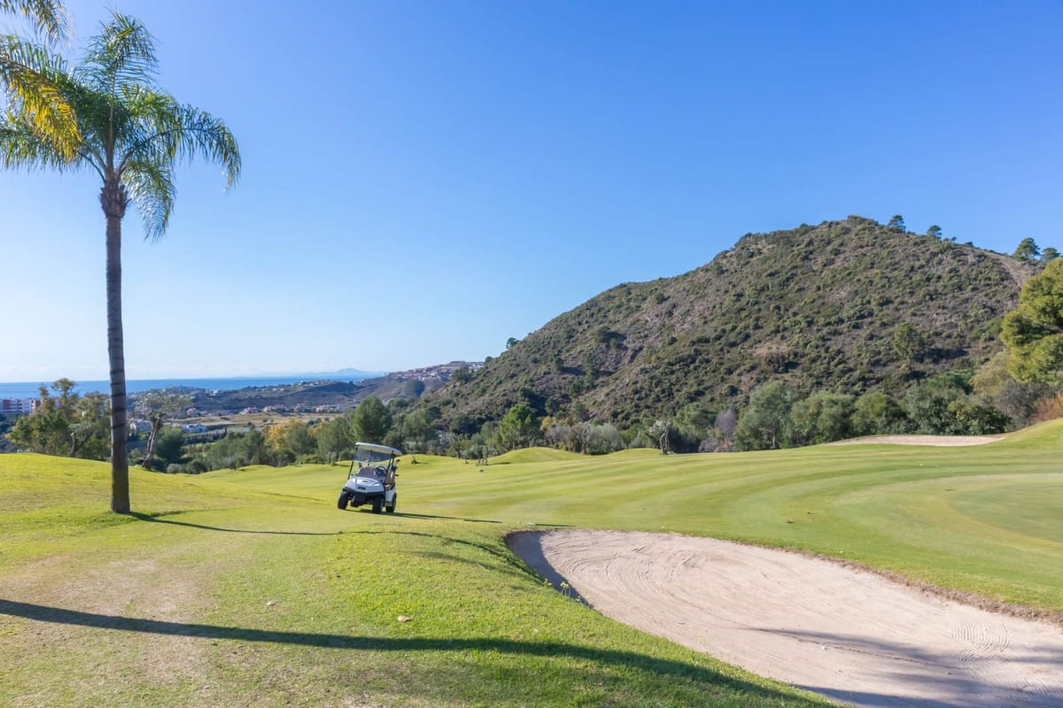 Elegante villa met 5 slaapkamers en zeezicht in Los Arqueros, Benahavís in Los Arqueros - foto 18