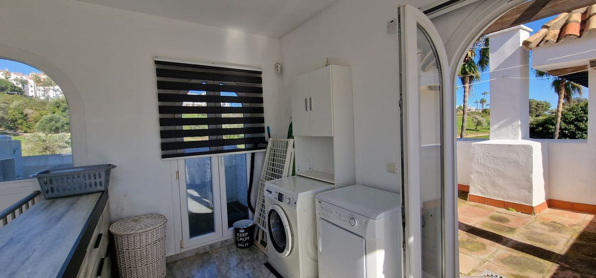 3-slaapkamerwoning aan de frontline golf in La Duquesa in La Duquesa - foto 20