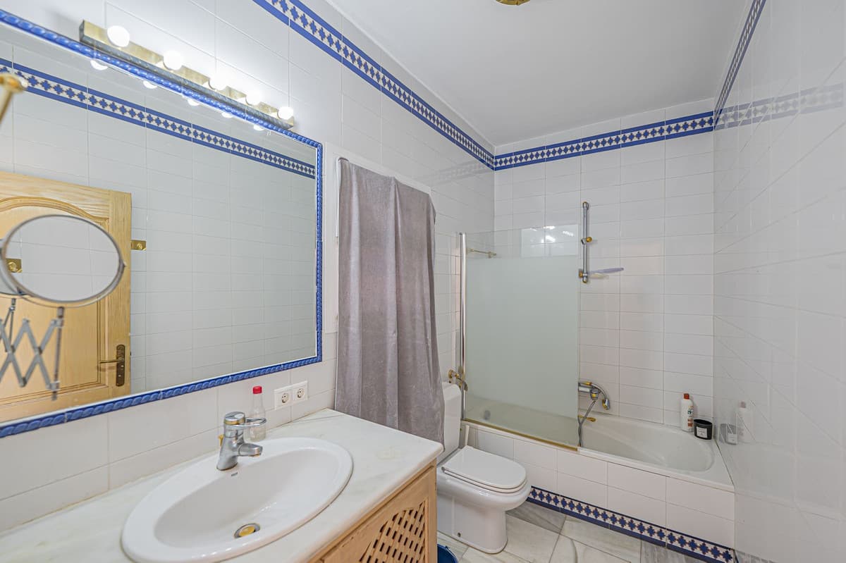 4-slaapkamer villa in El Paraiso in El Paraiso - foto 18