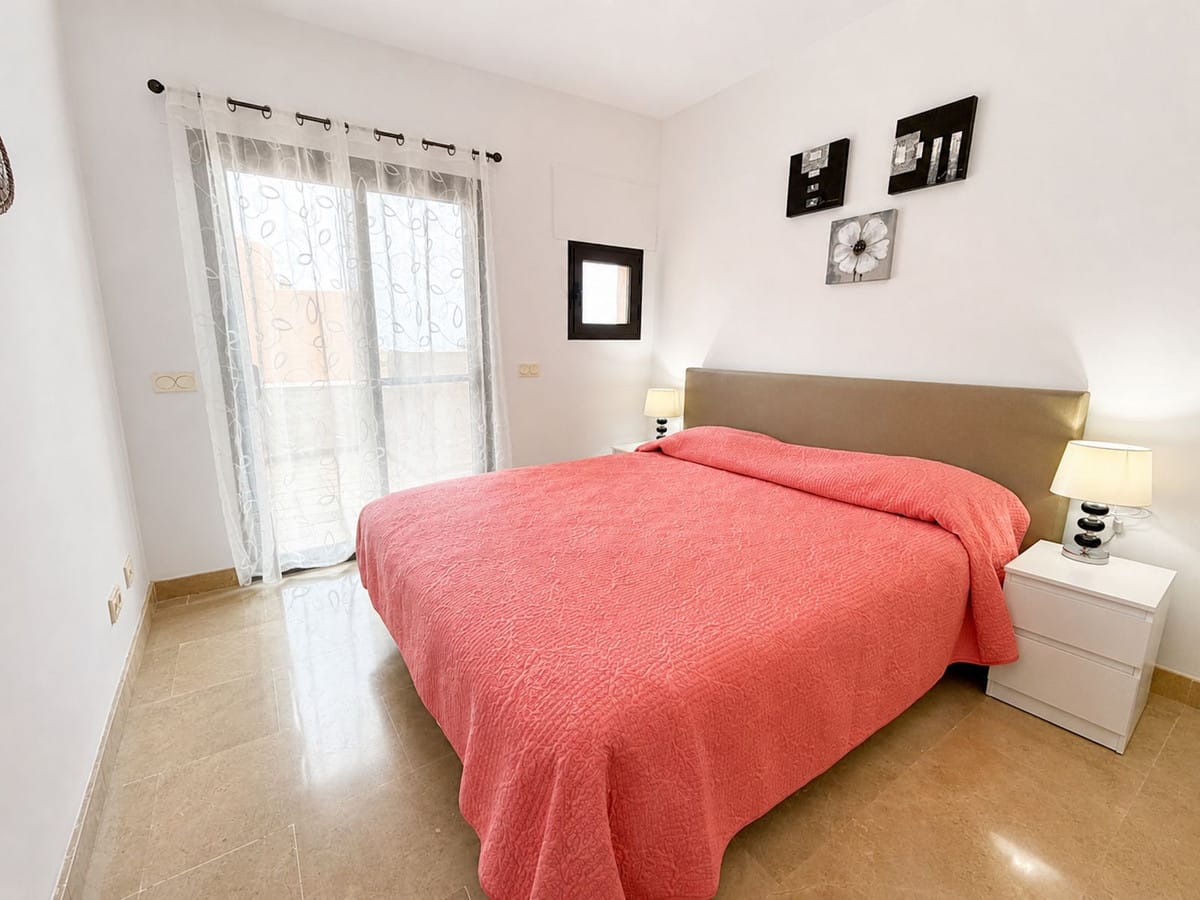 Drie-slaapkamerappartement in La Duquesa in La Duquesa - foto 4