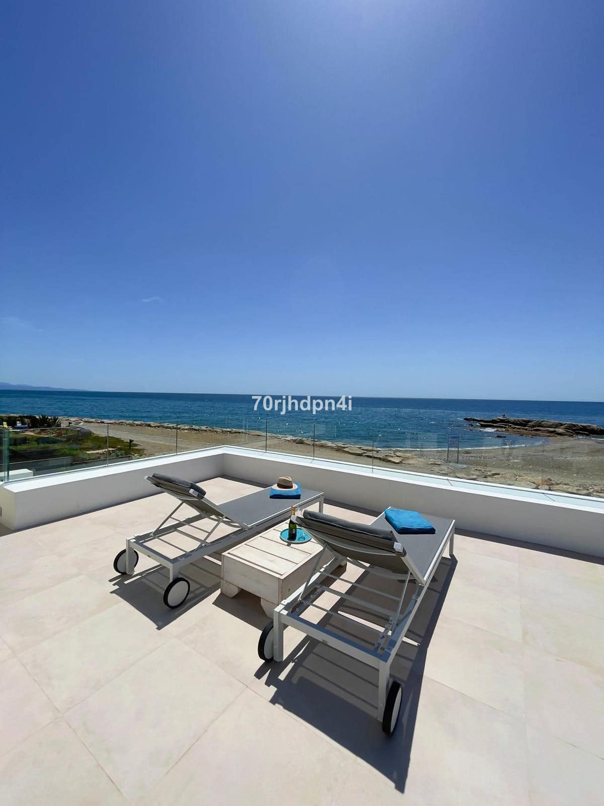4-slaapkamer villa aan het strand in Estepona – gerenoveerd in 2021 in Estepona - foto 20